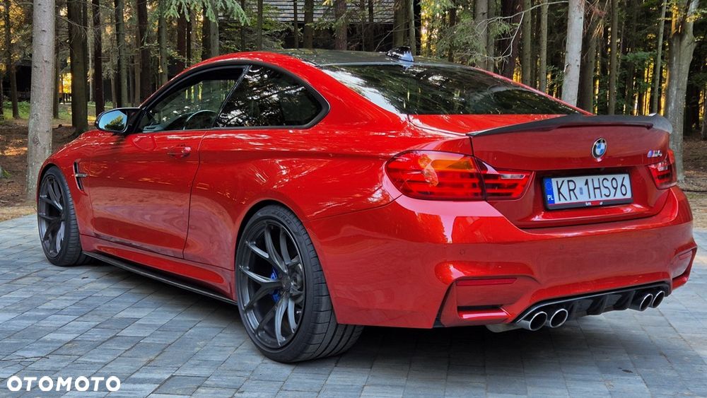 BMW M4 Standard - 3