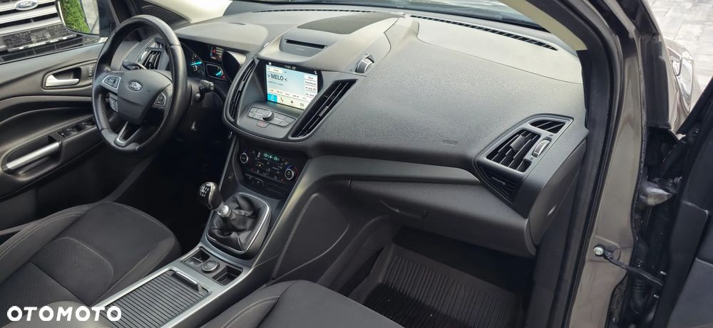 Ford Kuga 1.5 EcoBoost 2x4 Business Edition - 18