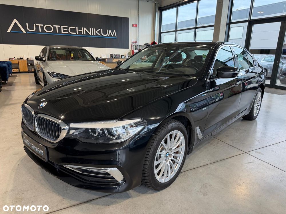 BMW Seria 5 520d xDrive Luxury Line - 1