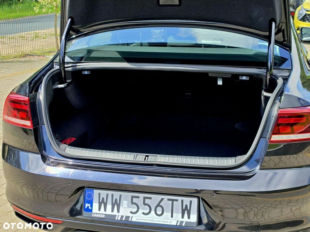 Volkswagen Passat - 26