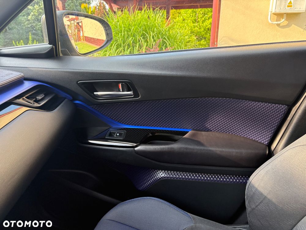Toyota C-HR 1.2 T Dynamic - 6