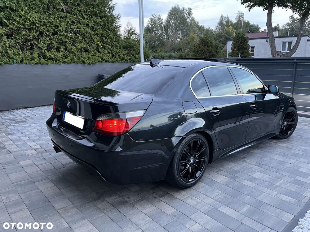 BMW E60 2005 photo 3
