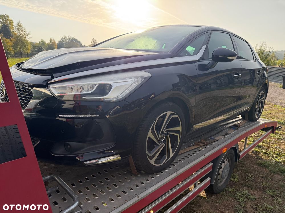 DS Automobiles DS 5