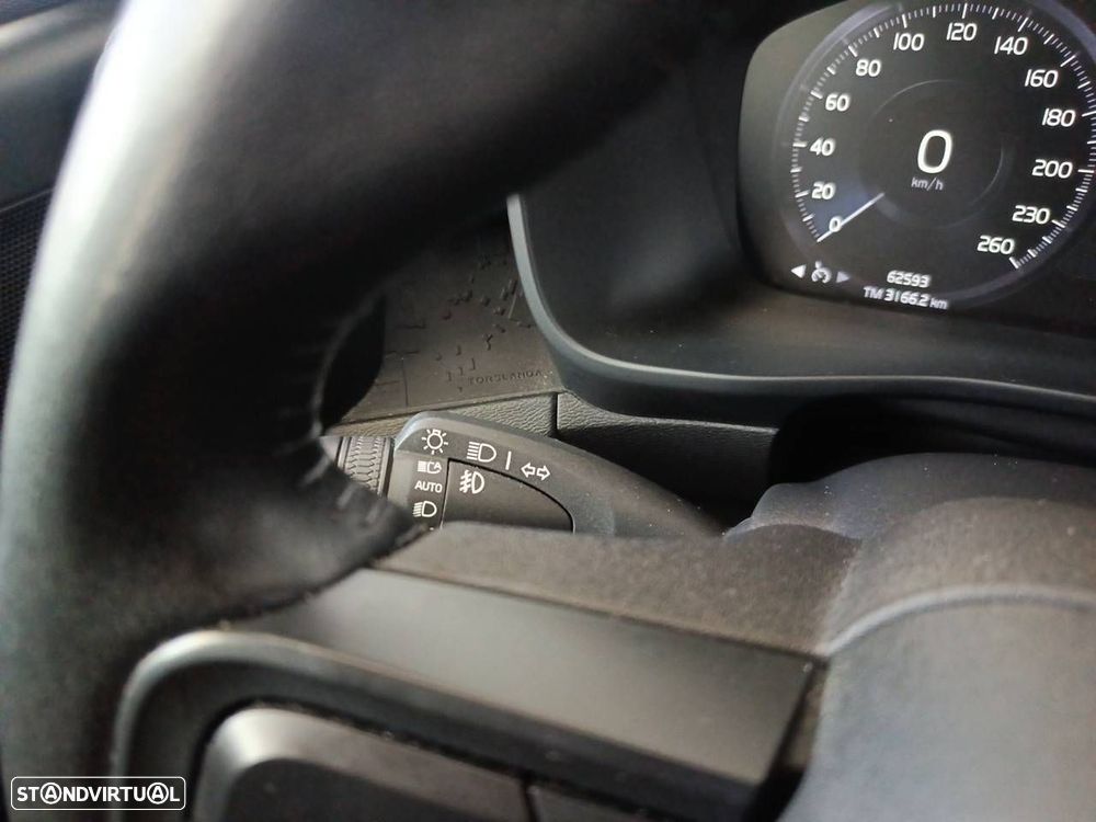 Volvo XC 40 1.5 T2 Momentum Core - 14