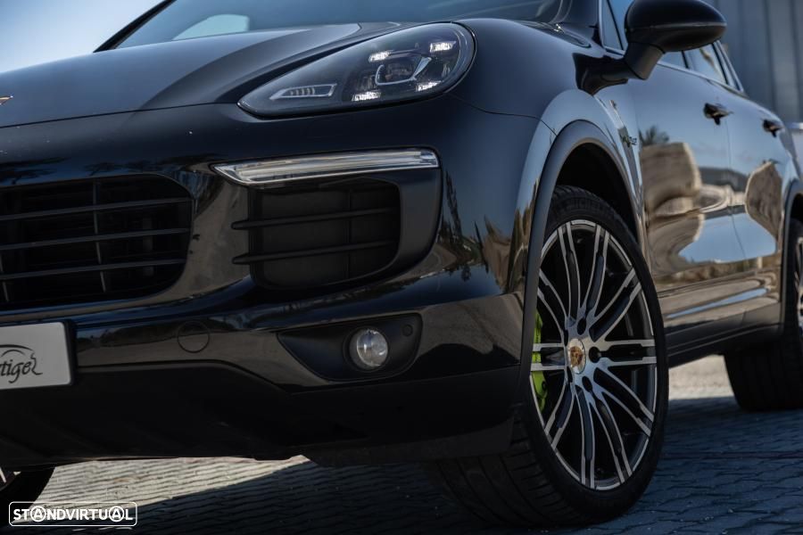 Porsche Cayenne S E-Hybrid - 6