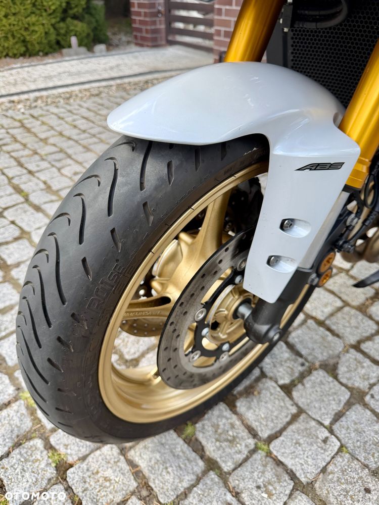 Yamaha FZ8 - 16