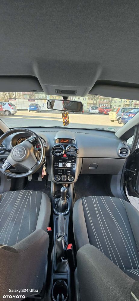 Opel Corsa 1.4 16V Cosmo - 8