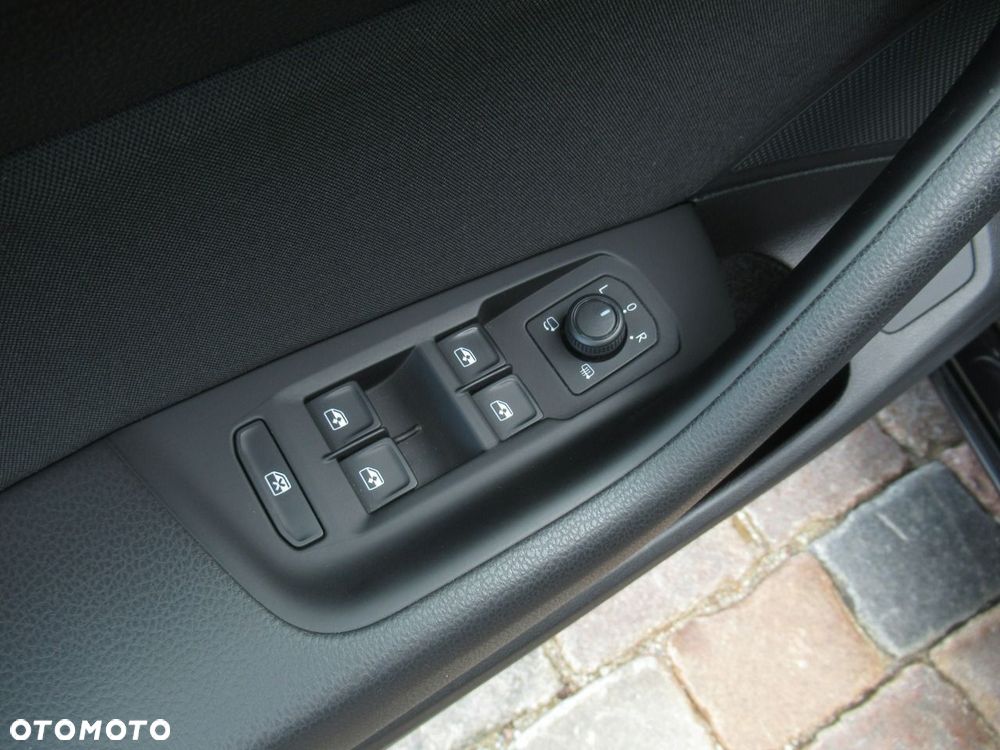 Volkswagen Passat 2.0 TSI Business DSG - 35