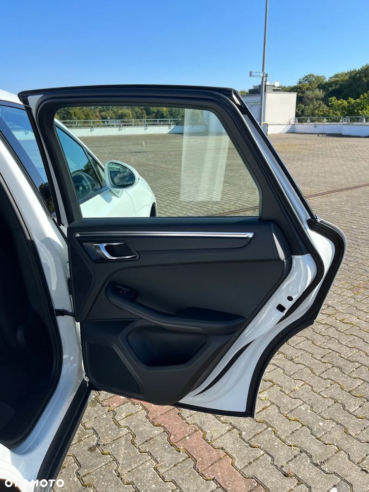 Porsche Macan Standard - 15