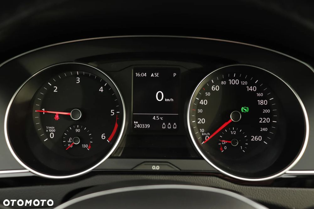 Volkswagen Passat 2.0 TDI (BlueMotion Technology) DSG Comfortline - 21