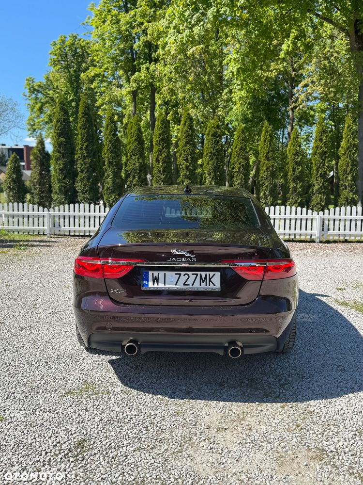 Jaguar XF 2.0 T AWD Portfolio - 9