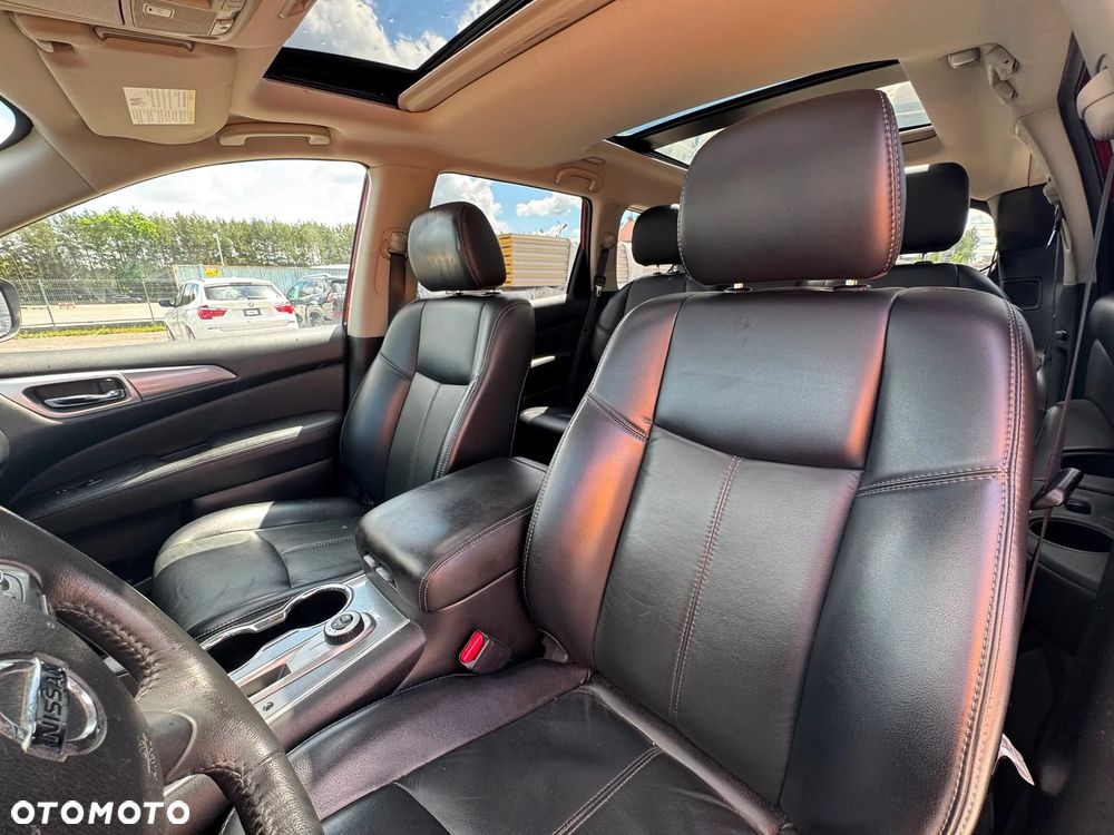 Nissan Pathfinder - 22