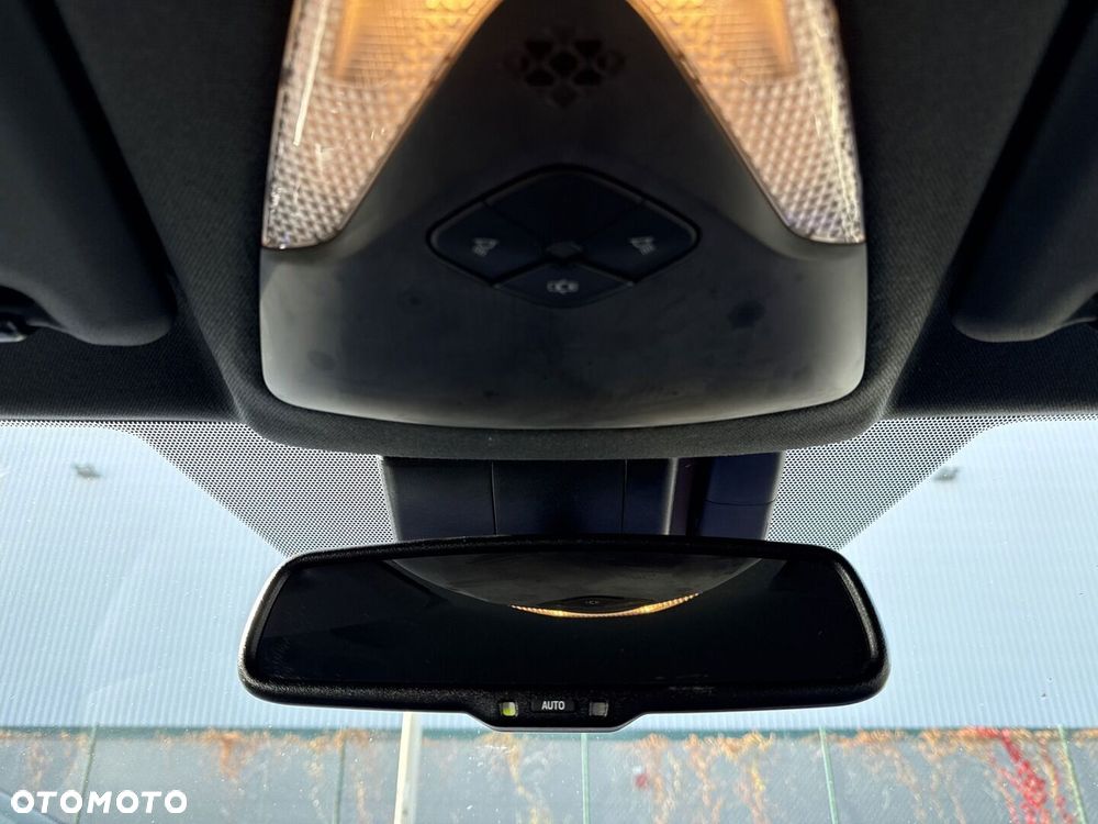 Toyota C-HR 1.2 T Dynamic - 23