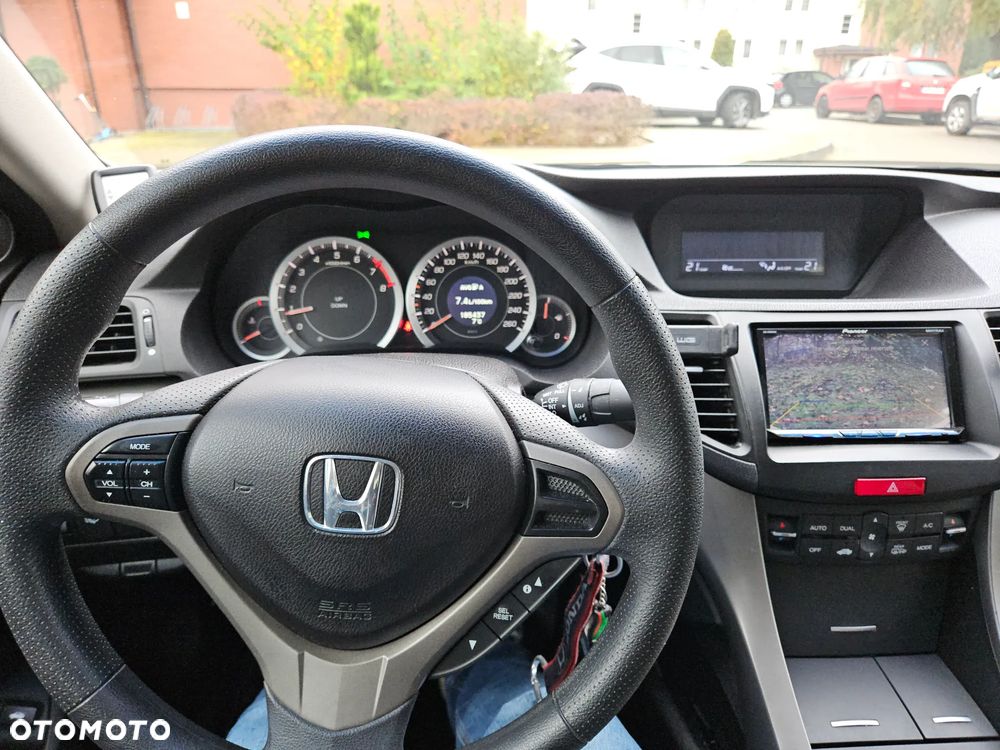 Honda Accord 2.0 Comfort - 11