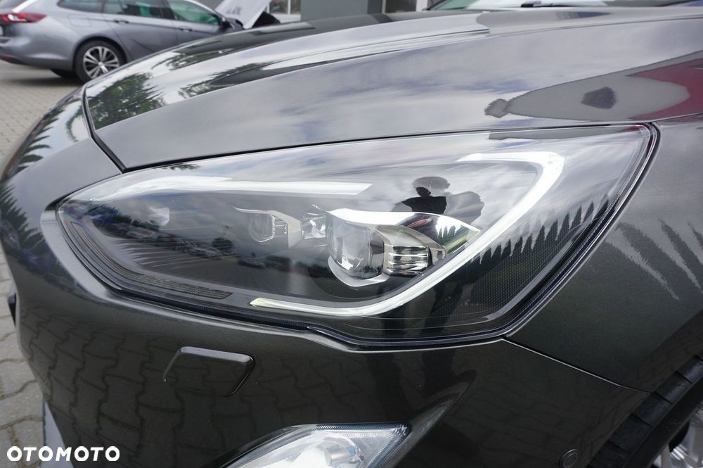 Ford Focus 1.0 EcoBoost Titanium - 9