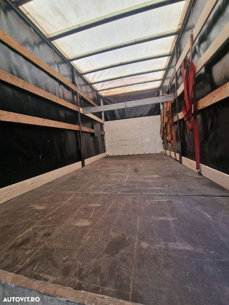 Mercedes-Benz Sprinter - 11