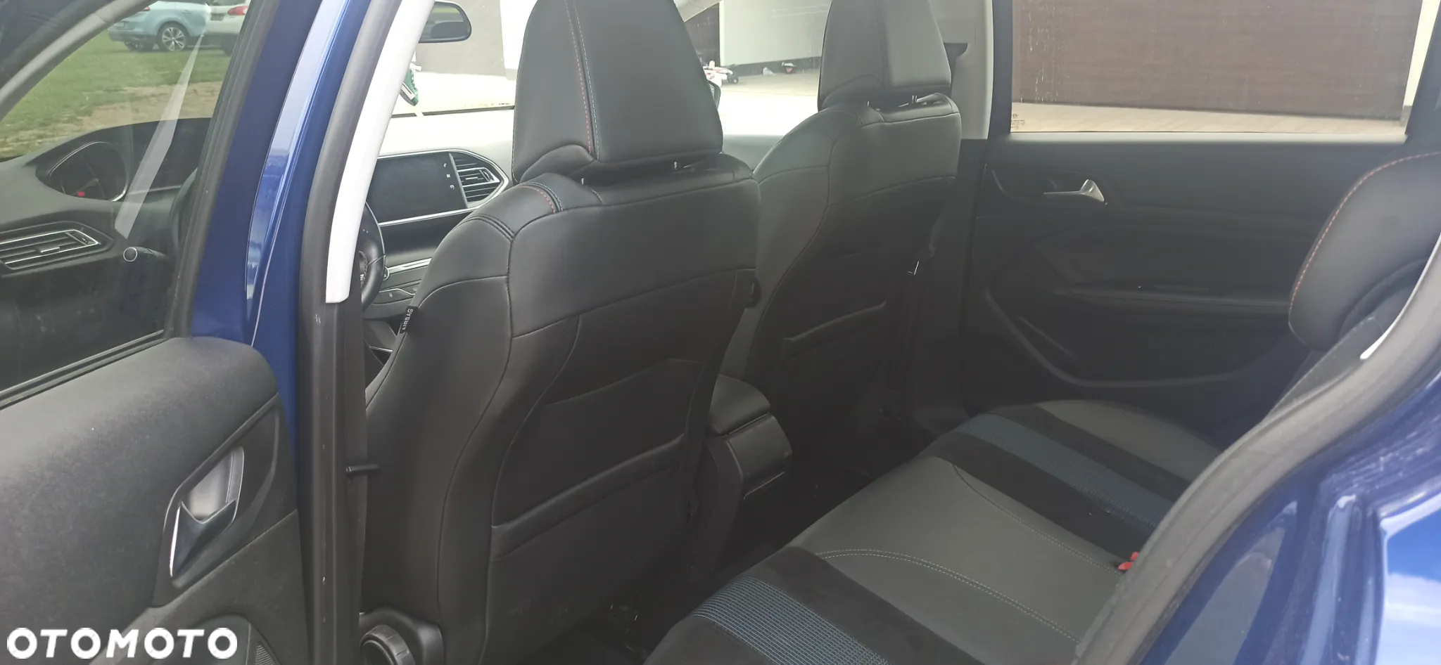 Peugeot 308 BlueHDi 130 EAT8 GT - 33