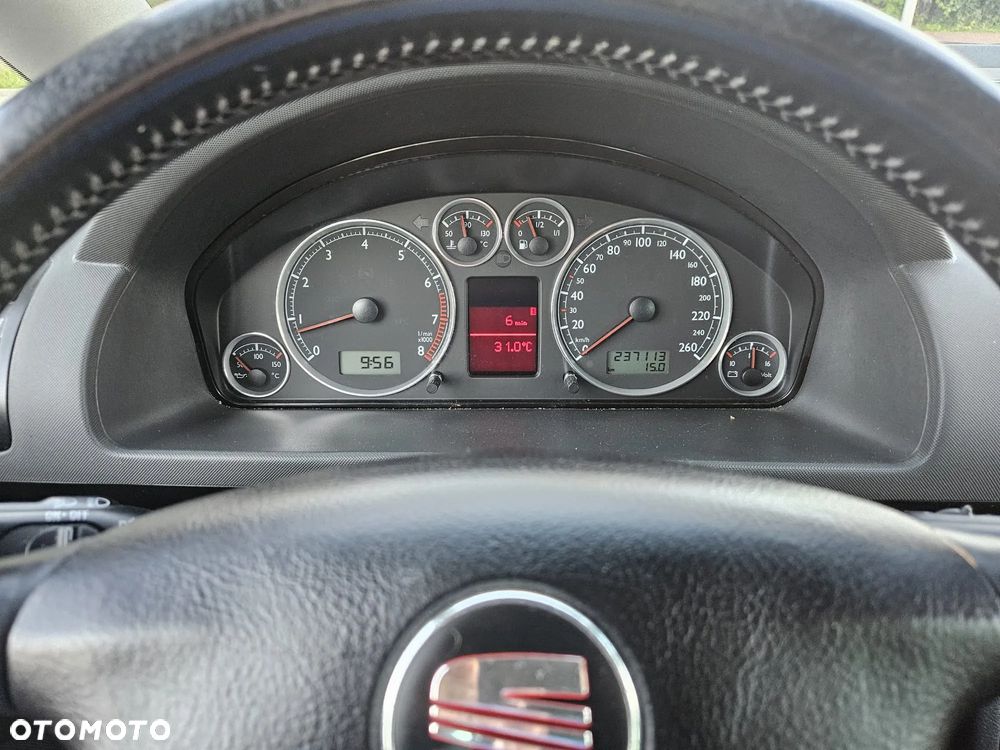 Seat Alhambra 2.8 V6 Allrad Sport Edition - 8