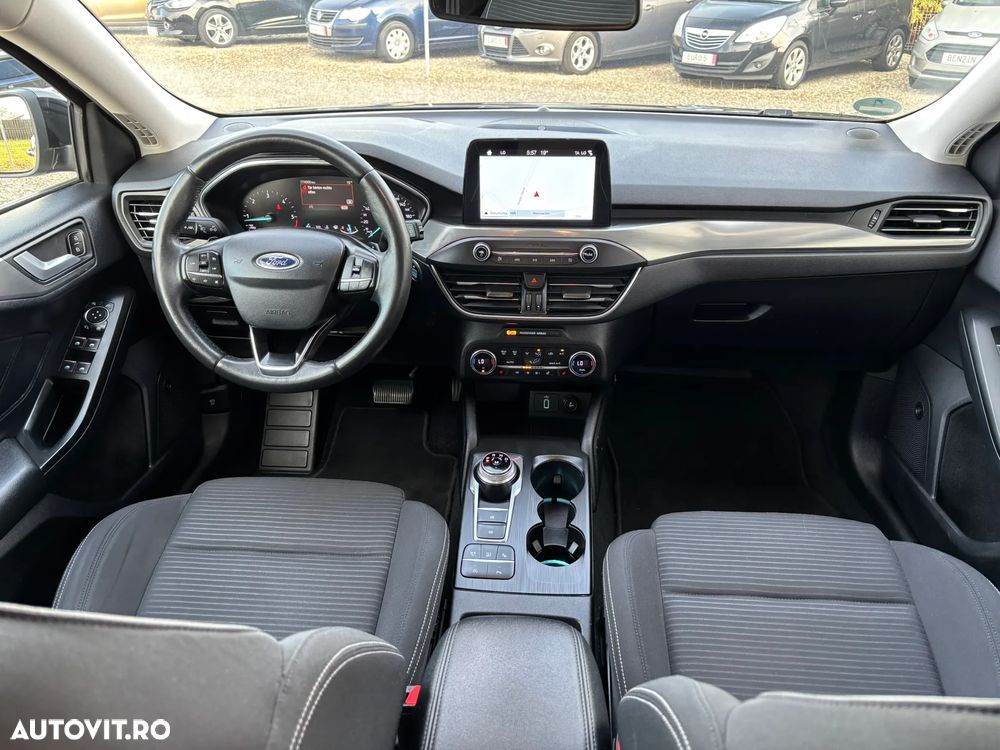 Ford Focus - 19
