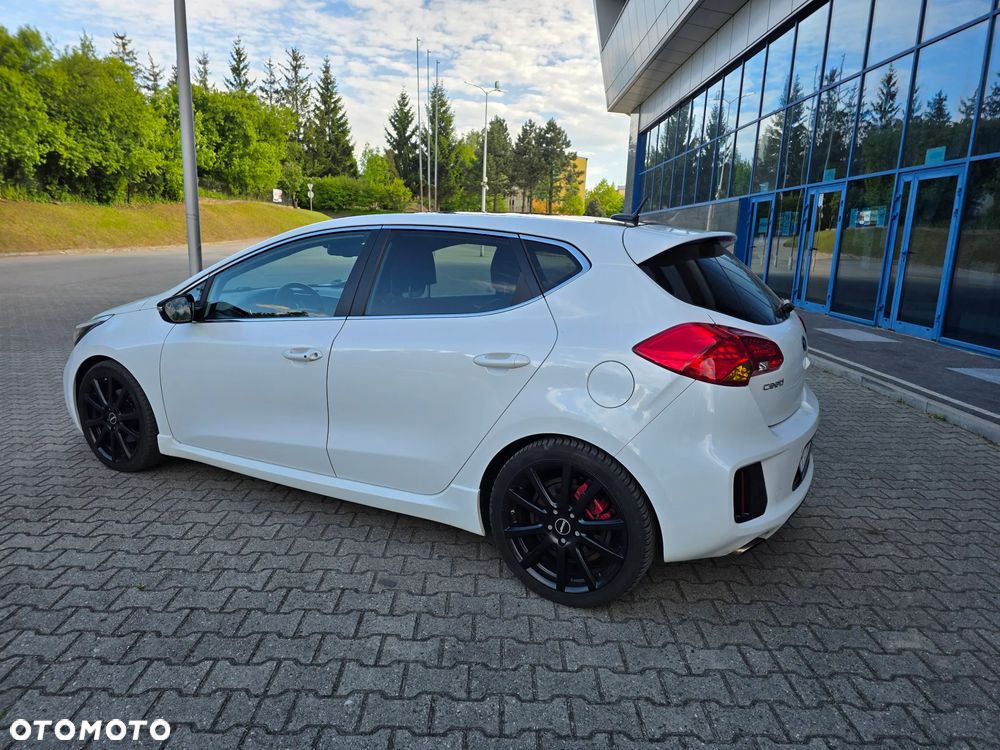 Kia Ceed 1.6 T-GDI GT-Track - 4