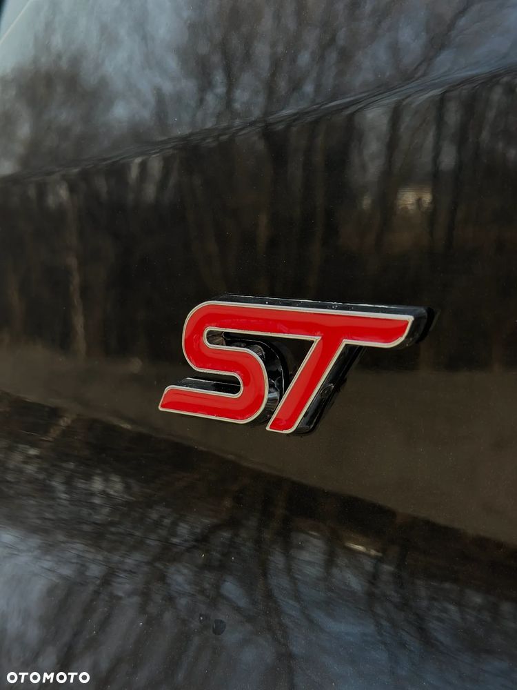 Ford Focus 2.0 EcoBoost ST mit Leder-Sport-Paket - 13