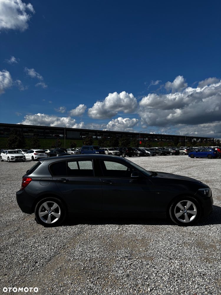 BMW Seria 1 2011 photo 2