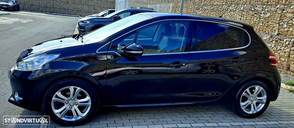 Peugeot 208 1.4 HDi Allure - 25