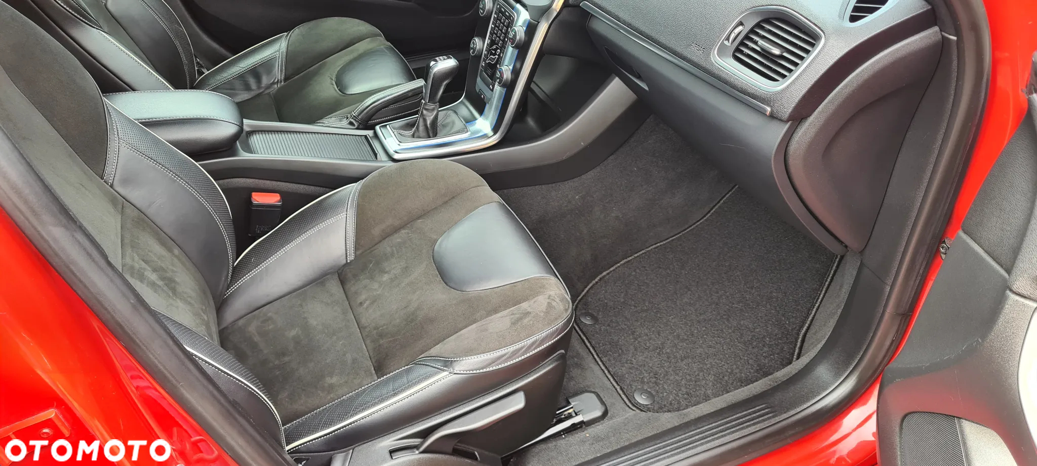 Volvo V40 T2 Drive-E R-Design Kinetic - 22