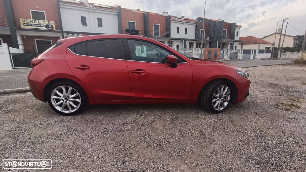 Mazda 3 Hatchback 1.5 Sky-D Excellence - 3