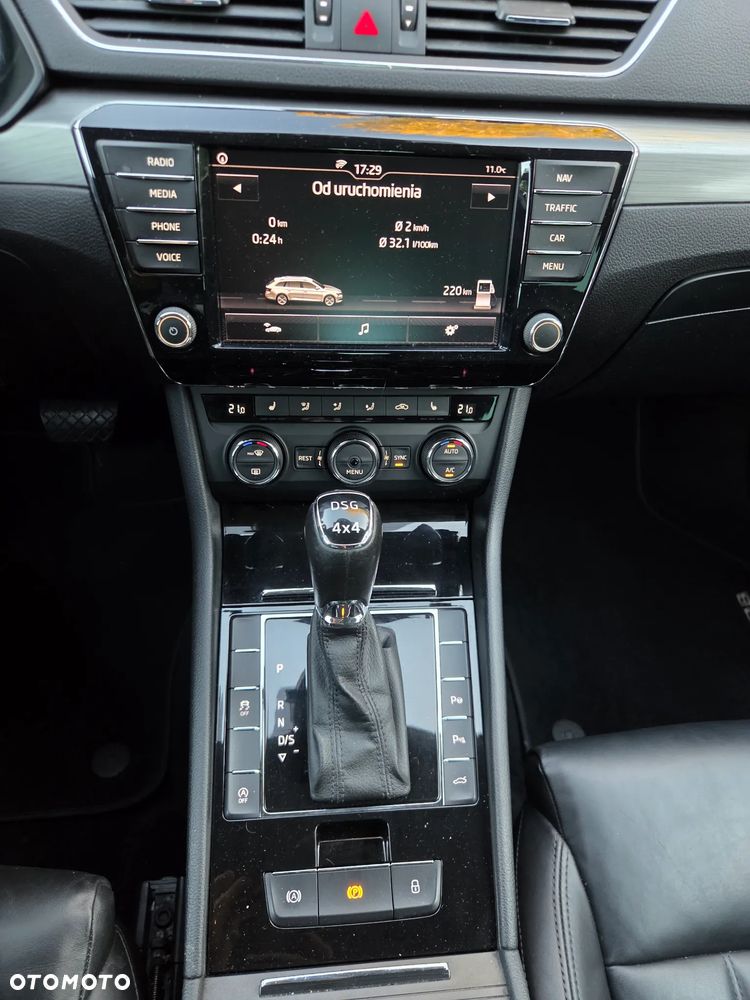 Skoda Superb 2.0 TDI Style DSG - 12