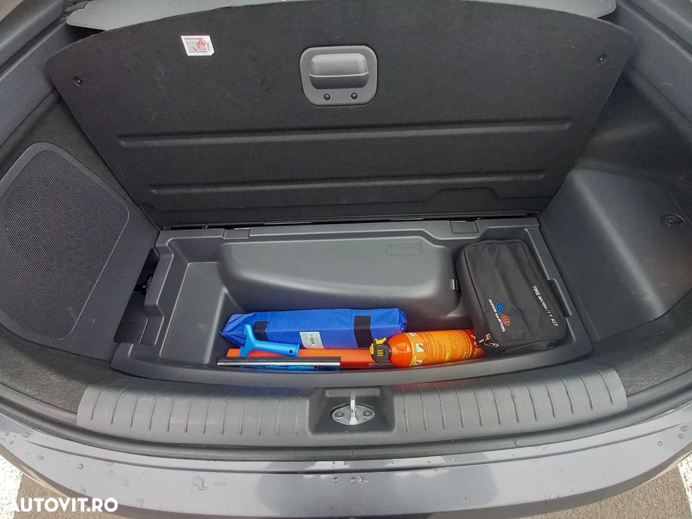 Hyundai IONIQ - 7