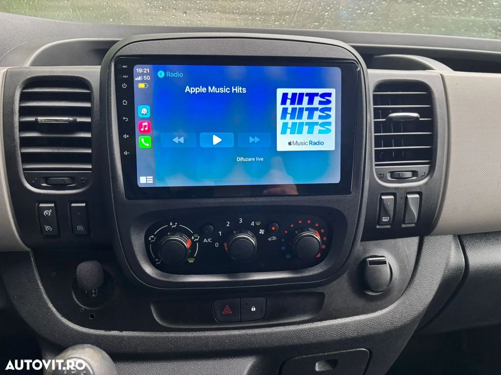 Renault Trafic - 10