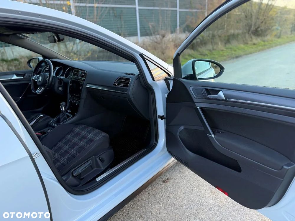 Volkswagen Golf VII 2.0 TSI BMT GTI - 13