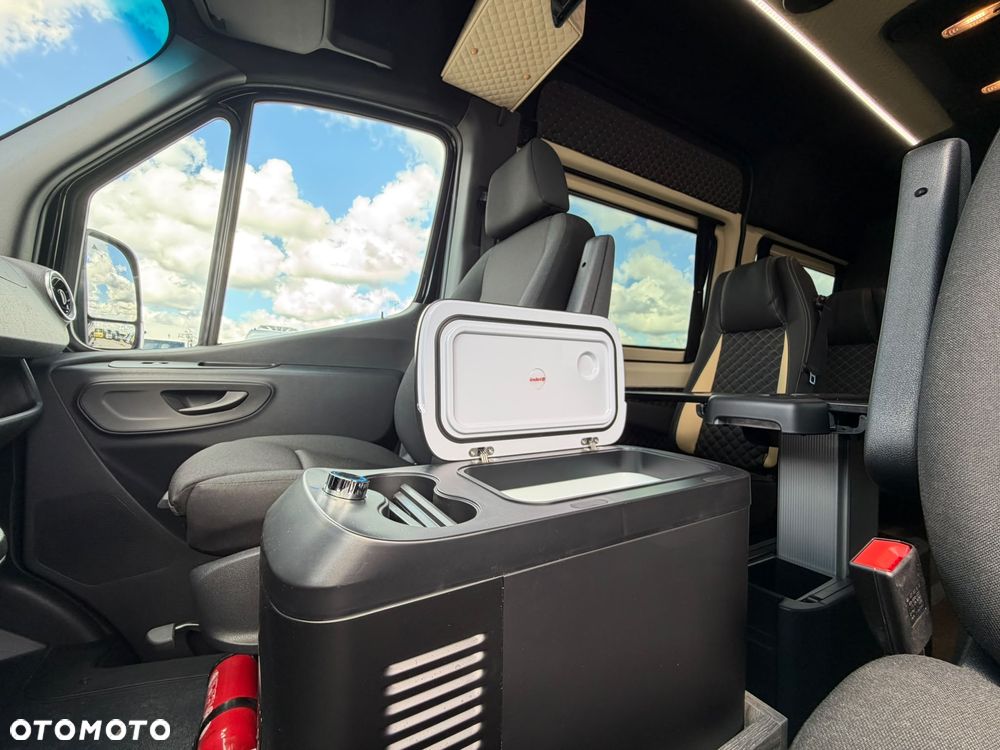 Mercedes-Benz Sprinter 319 - 24