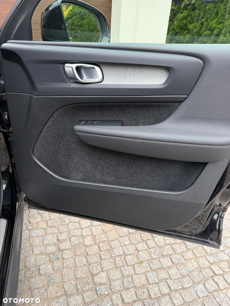 Volvo XC 40 - 24