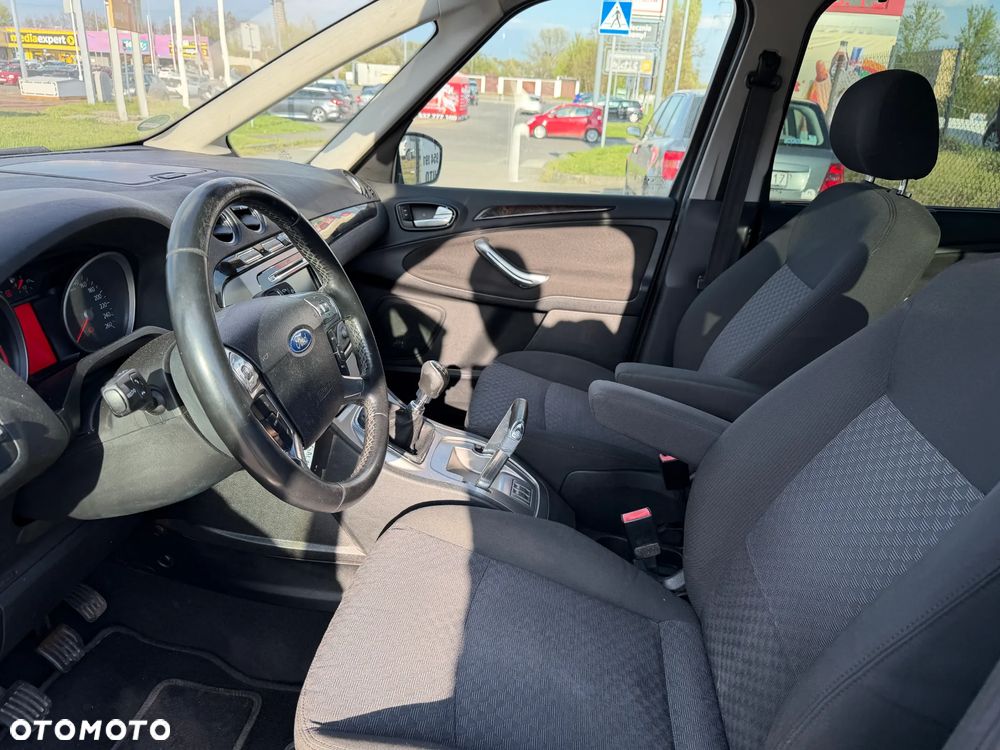 Ford Galaxy 2.2 TDCi Ghia - 23