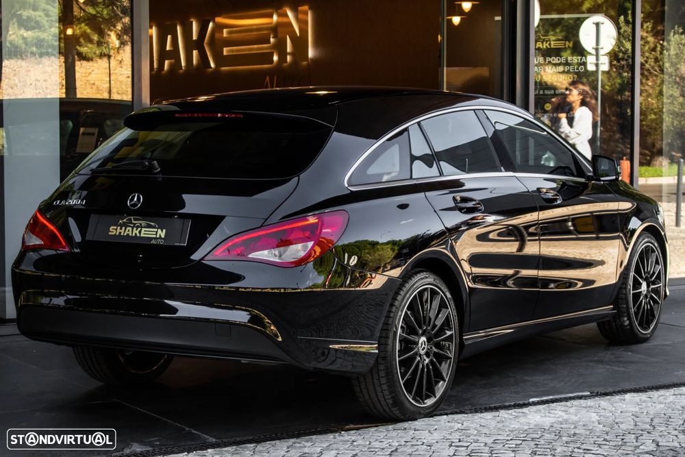 Mercedes-Benz CLA 200 d 4Matic 7G-DCT - 2