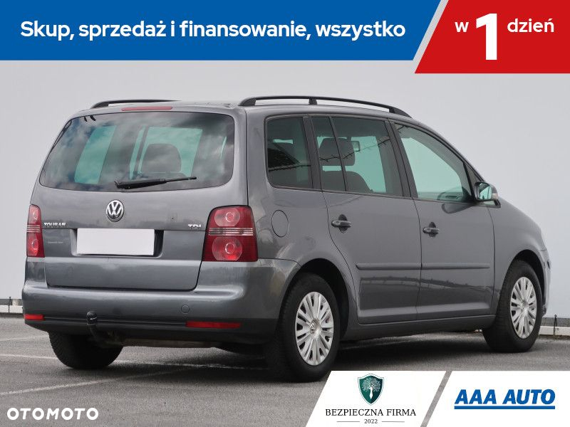 Volkswagen Touran - 6