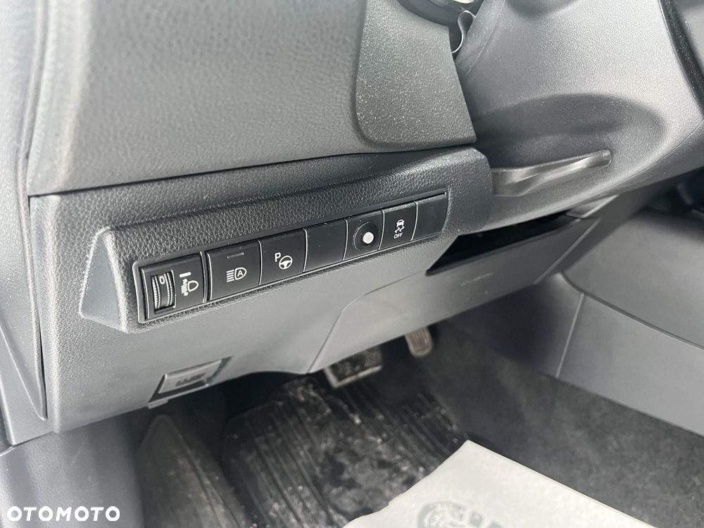 Toyota Corolla 2.0 Hybrid Comfort - 23