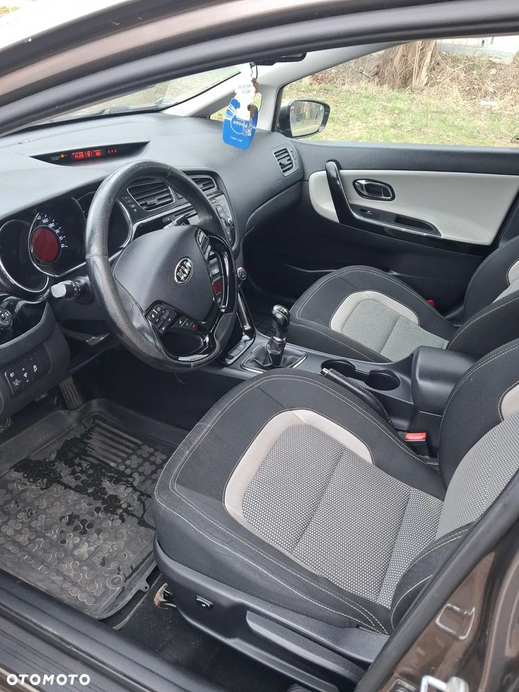 Kia Ceed - 7