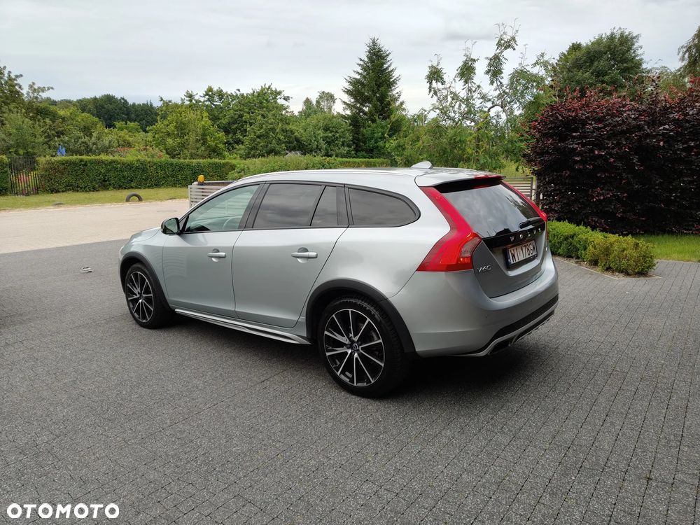 Volvo V60 Cross Country T5 AWD Momentum - 12