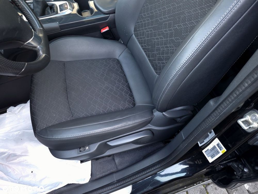 Peugeot 3008 2.0 HDi Allure - 11