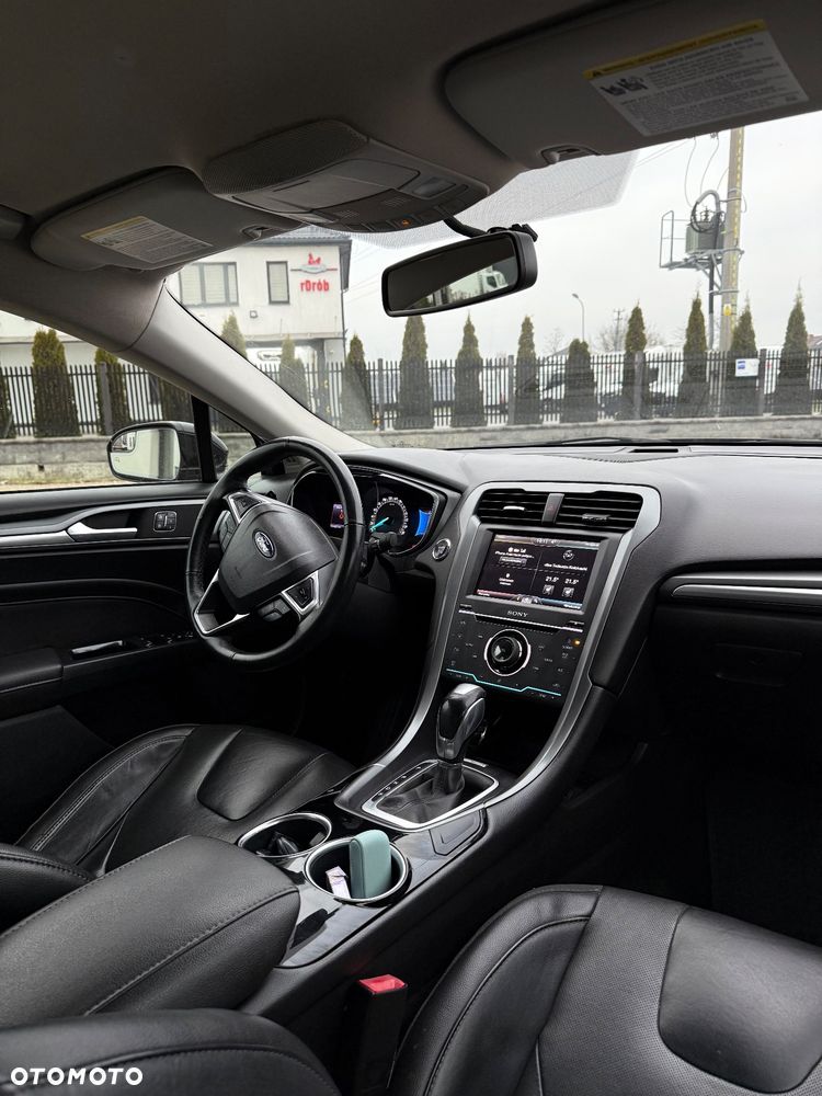 Ford Fusion 2.0 EcoBoost Titanium - 10