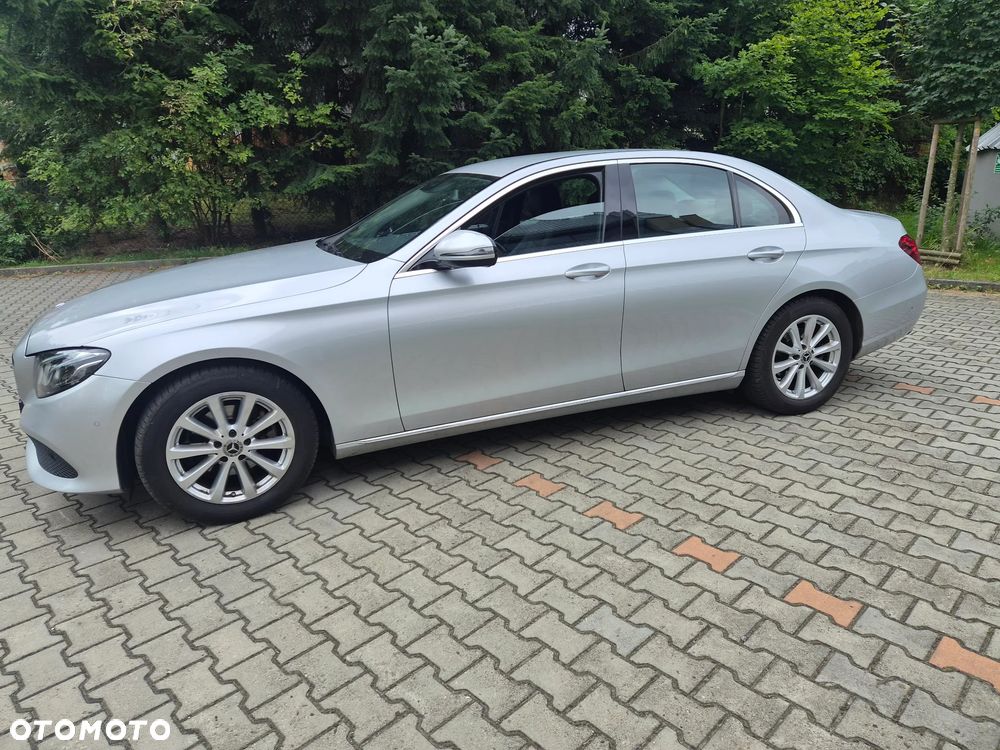 Mercedes-Benz Klasa E 200 4Matic 9G-TRONIC Avantgarde - 6