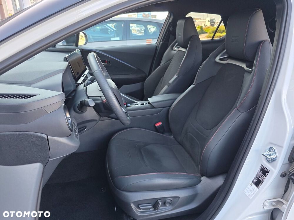 Toyota C-HR 2.0 PHEV Dynamic Force GR Sport - 18