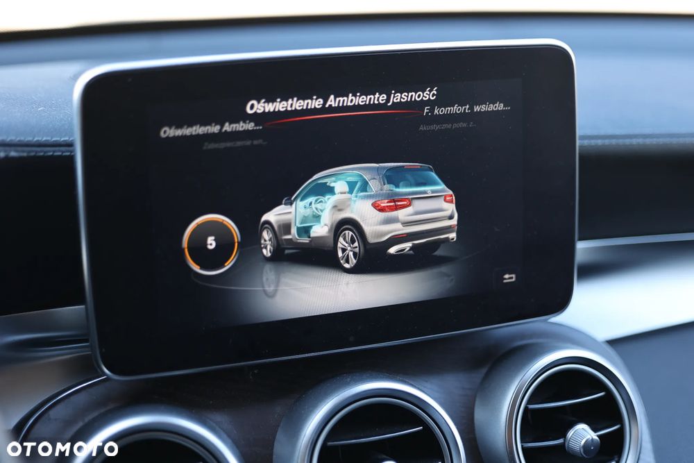 Mercedes-Benz GLC - 26