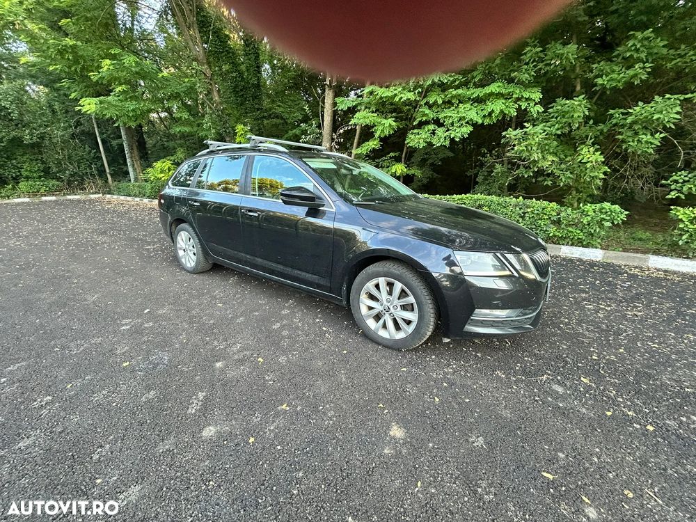 Skoda Octavia 2.0 TDI DSG Ambition - 3
