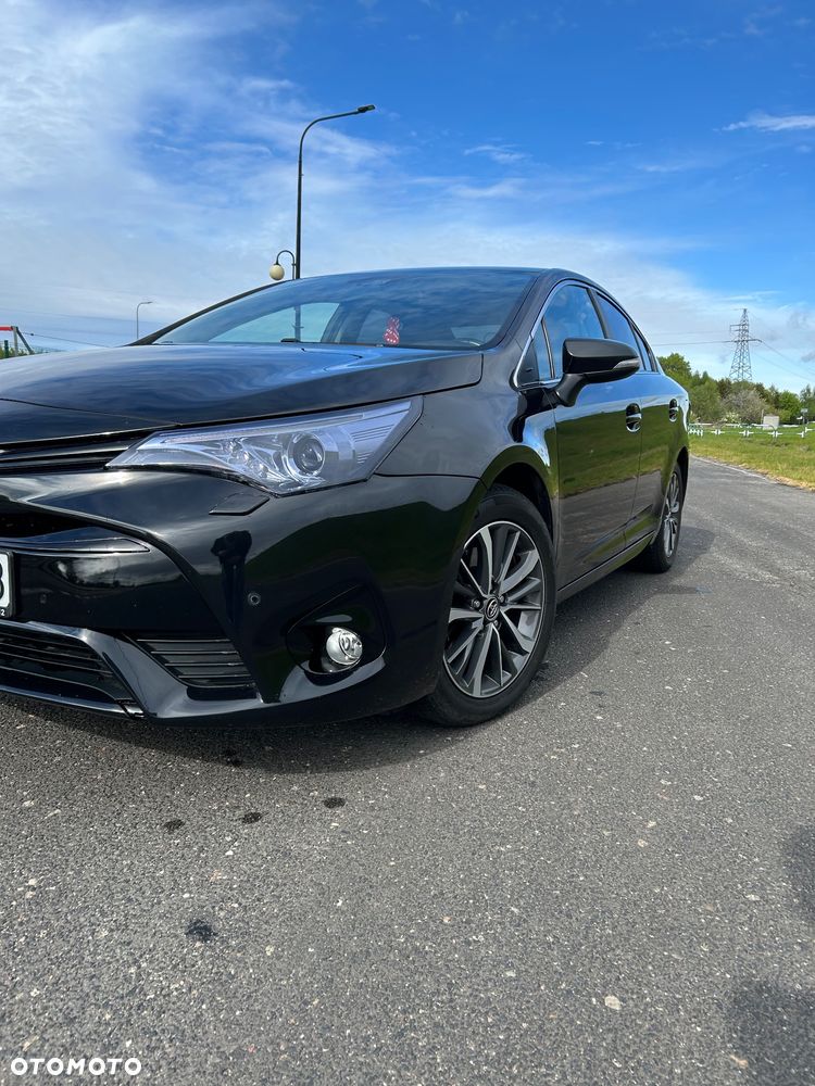 Toyota Avensis 2.0 D-4D Prestige - 2