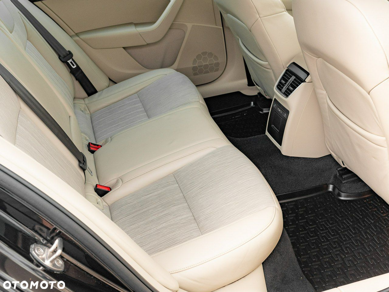 Skoda Octavia 2.0 TDI SCR Style DSG - 33