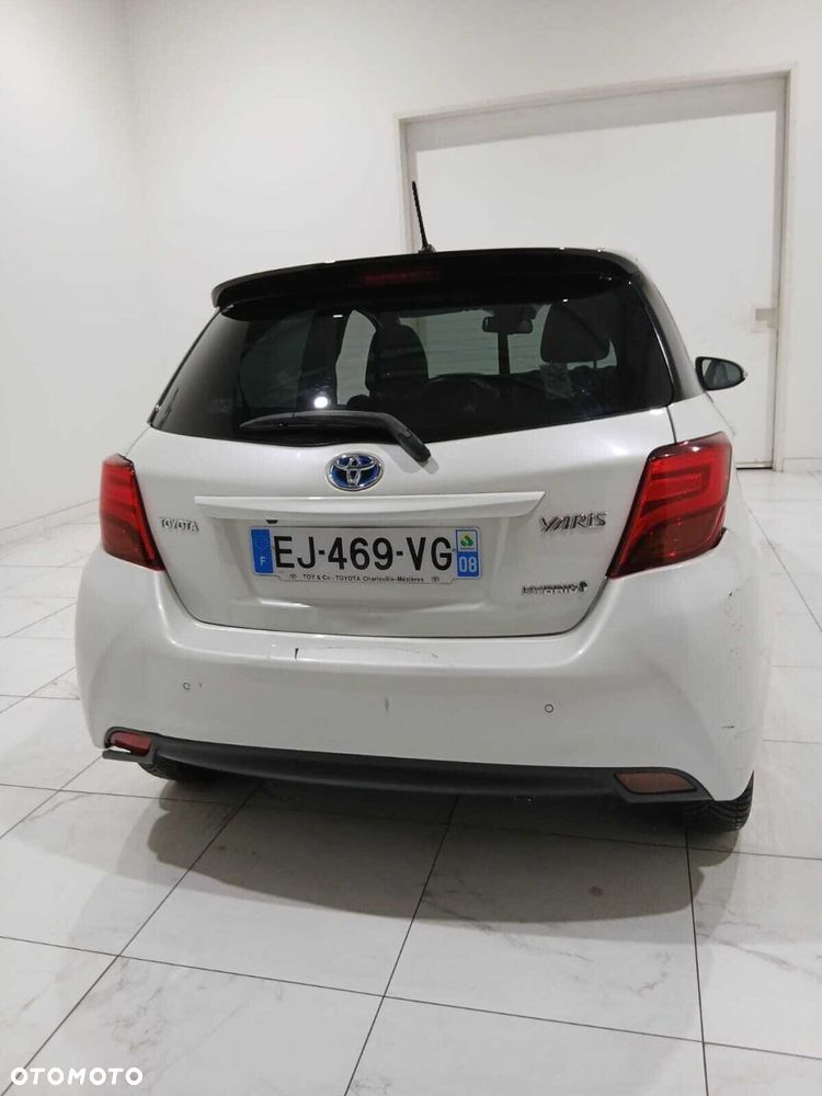 Toyota Yaris - 10